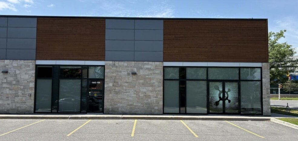 More Photos Of 1445 Merivale Rd, Ottawa Storefront Retail Office For Lease