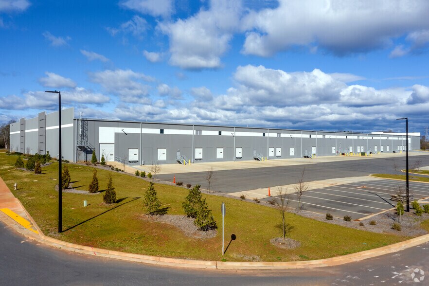 More Photos Of 2021 Williams Industrial Blvd, Rock Hill Warehouse For Lease