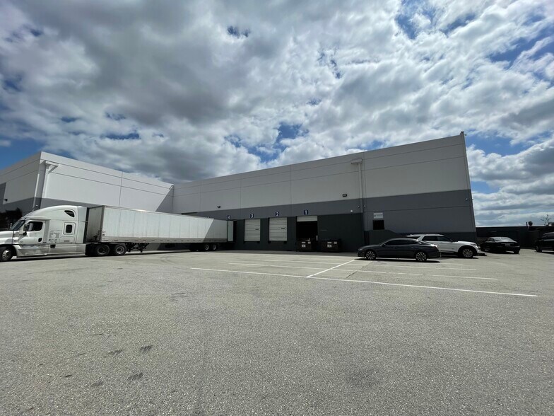 More Photos Of 13001 Temple Ave, City of Industry Warehouse For Lease