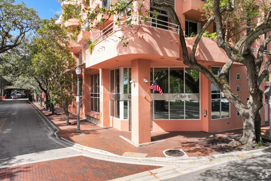 More Photos Of 3350 Mary St, Miami Office For Lease