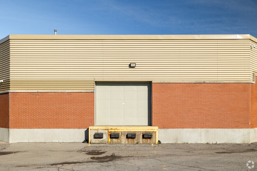 More Photos Of 409 Industrial Ave, Ottawa Industrial For Lease