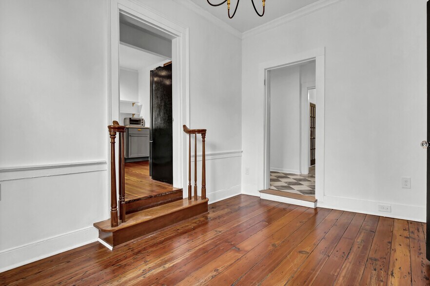 More Photos Of 12 N 5th Ave, Wilmington Office Residential For Sale