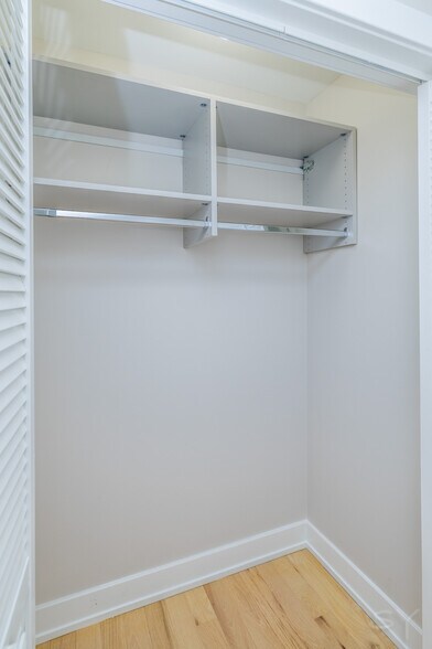 More Photos Of 6126 Eberhart ave, Chicago Apartments For Sale