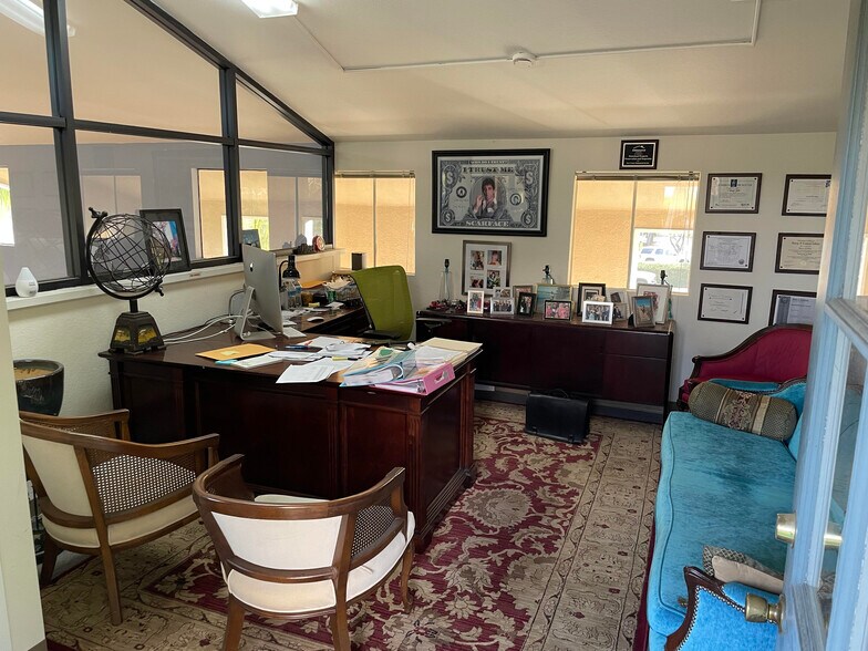 More Photos Of 1028 N Lake Ave, Pasadena Office For Lease