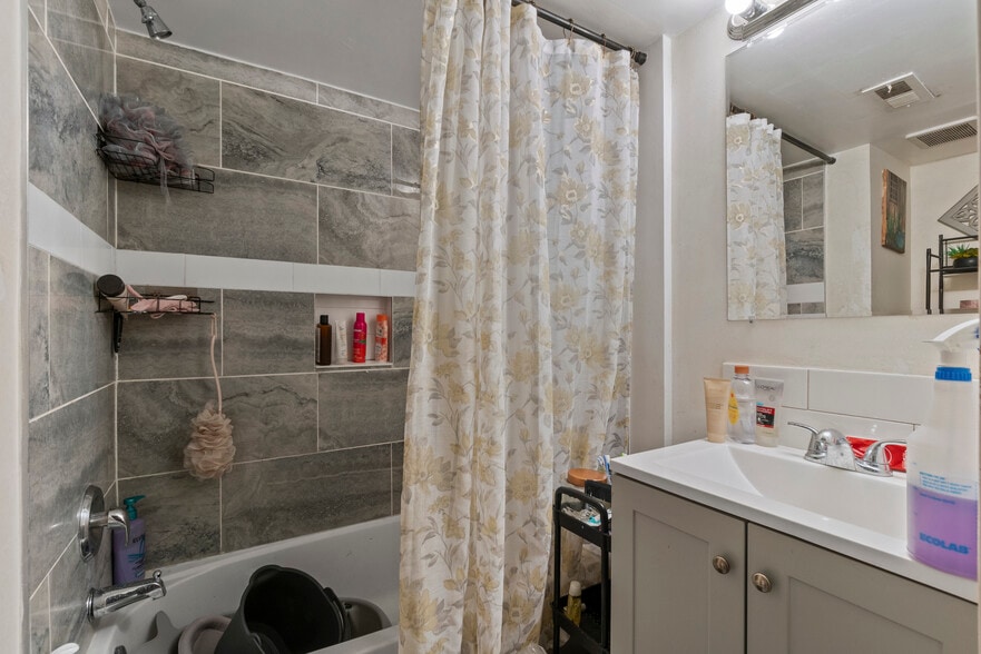 More Photos Of 3344 E Baltimore St, Baltimore Storefront Retail Residential For Sale