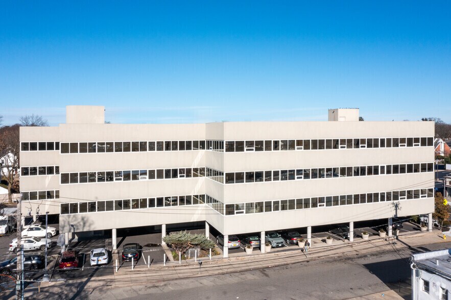 265 Post Ave, Westbury, NY 11590 Medical Office For Lease