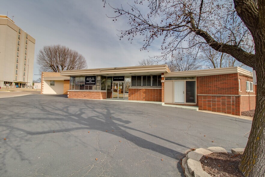 More Photos Of 344 St Louis ave, East Alton Office For Sale