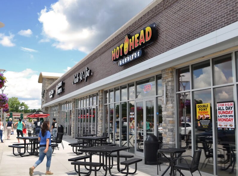 More Photos Of 3875 Massillon Rd, Uniontown Unknown For Lease