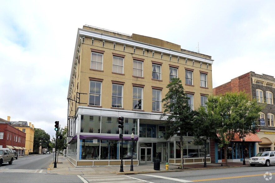 More Photos Of 301 W Broughton St, Savannah Loft Creative Space For Lease