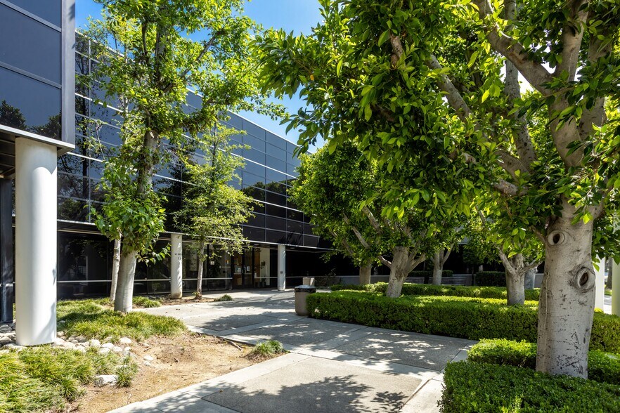 More Photos Of 2525 Corporate Pl, Monterey Park Office For Lease