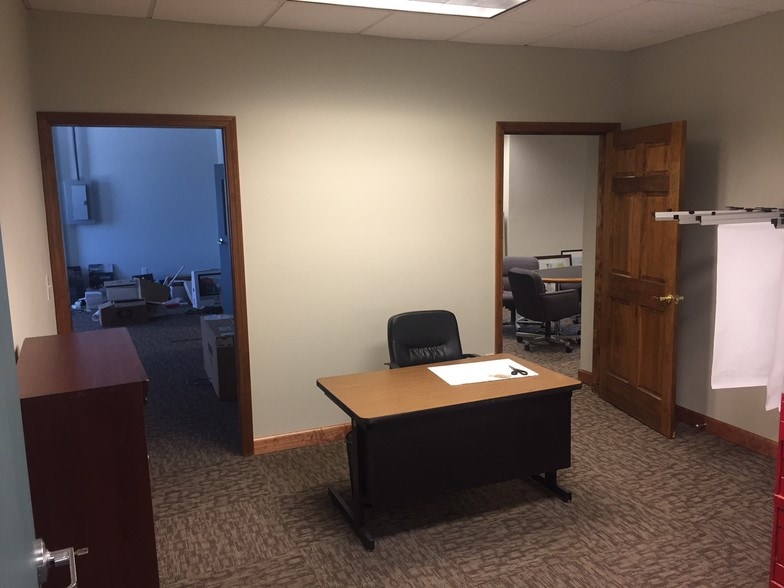 More Photos Of 1 Center St, Southington Medical For Lease