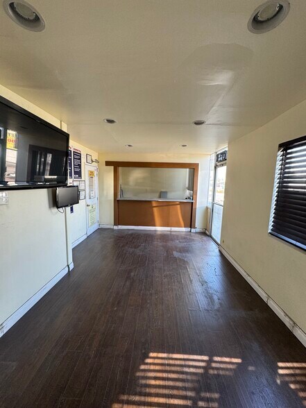 More Photos Of 11746 Washington Blvd, Whittier Auto Repair For Lease