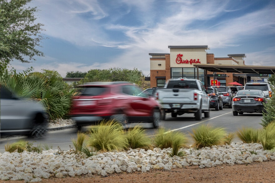 More Photos Of 2205 Veterans Blvd, Del Rio Unknown For Lease