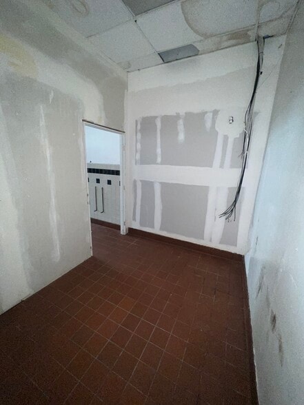 More Photos Of 1734 Artesia Blvd, Long Beach Convenience Store For Sale