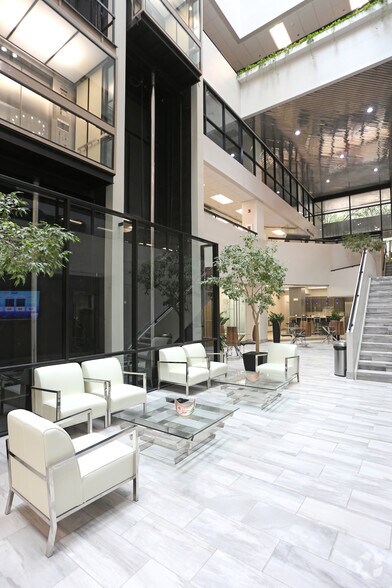 More Photos Of 101 S Elm St, Greensboro Office For Lease