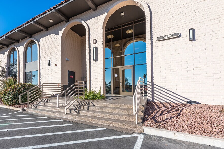 More Photos Of 4220 S Maryland Pky, Las Vegas Unknown For Lease