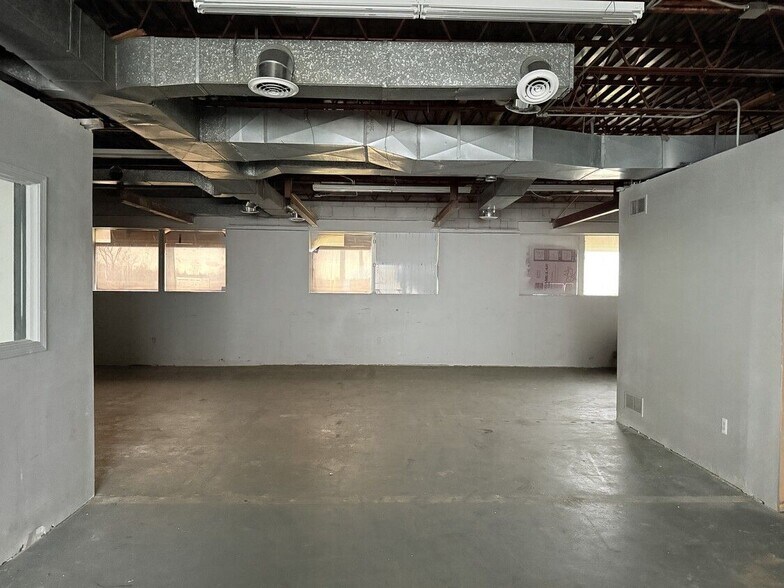 More Photos Of 4865 Carpenter Rd, Ypsilanti Warehouse For Sale