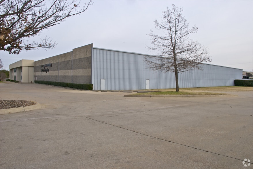 More Photos Of 1470 Avenue T, Grand Prairie Warehouse For Sale