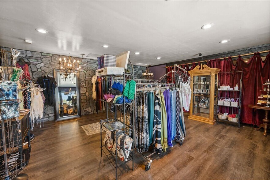 More Photos Of 41081 Big Bear Blvd, Big Bear Lake Freestanding For Sale