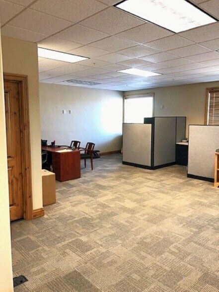 More Photos Of 3130 W Maple Loop Dr, Lehi Office For Lease