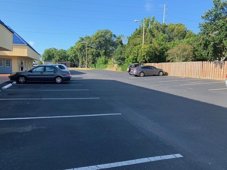 More Photos Of 7120-7190 Seminole Blvd, Seminole Office For Lease