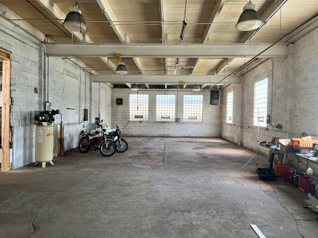 More Photos Of 1353 E 171st St, Cleveland Warehouse For Lease