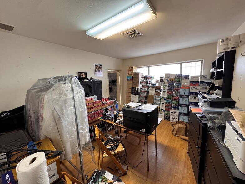 More Photos Of 12913 S Broadway, Los Angeles Manufacturing For Sale