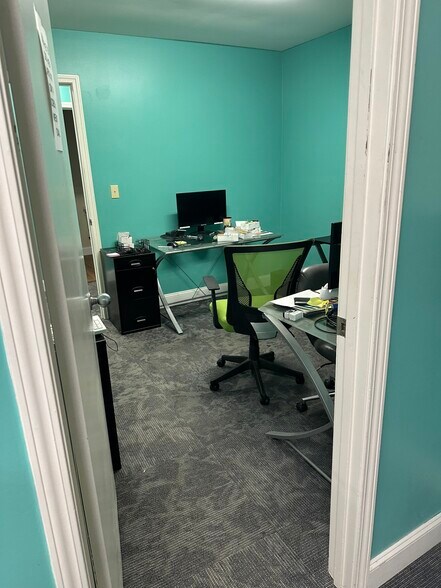 More Photos Of 10569 Lem Turner Rd, Jacksonville Medical For Sale