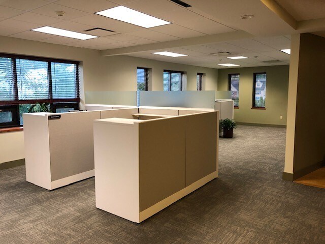 More Photos Of 1768 Litchfield Tpke, Woodbridge Office For Sale