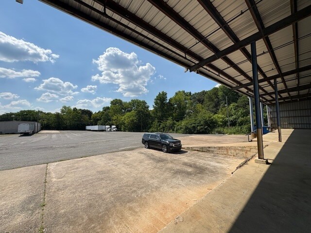 More Photos Of 1635-4 E Dixon Blvd, Shelby Flex For Lease