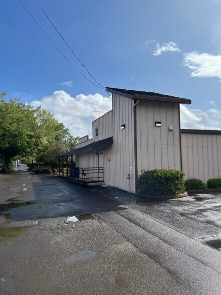 More Photos Of 1219 Applegate St, Philomath Medical For Lease
