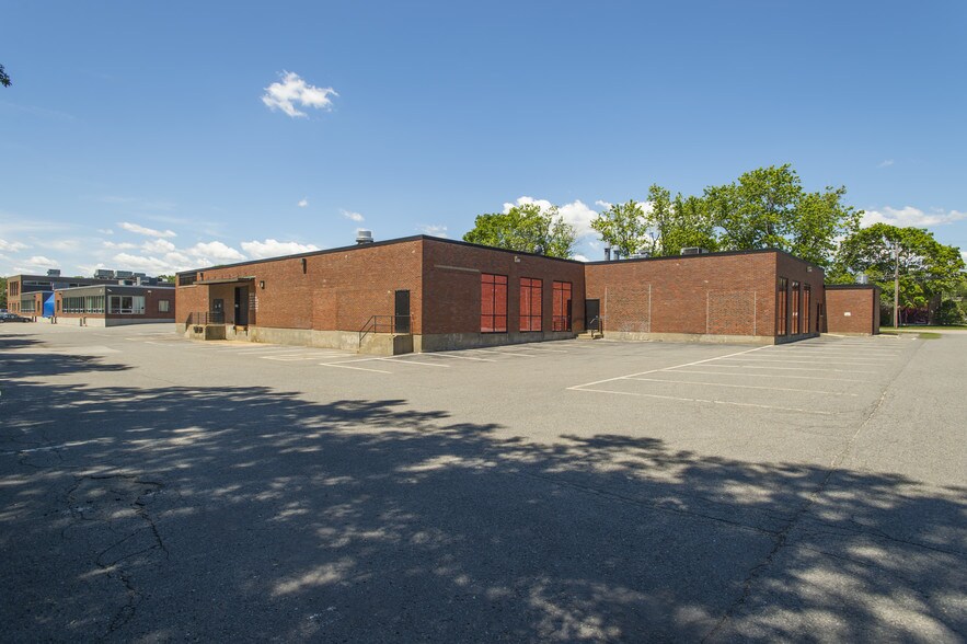 More Photos Of 21-25 Southwest Park, Westwood Research And Development For Lease