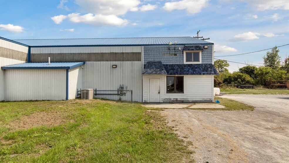 Primary Photo Of 683 River Rd, Bay City Manufacturing For Sale