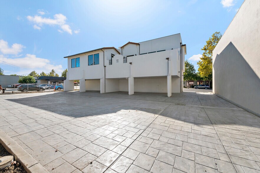 More Photos Of 2220 Winchester Blvd, Campbell Storefront Retail Office For Sale