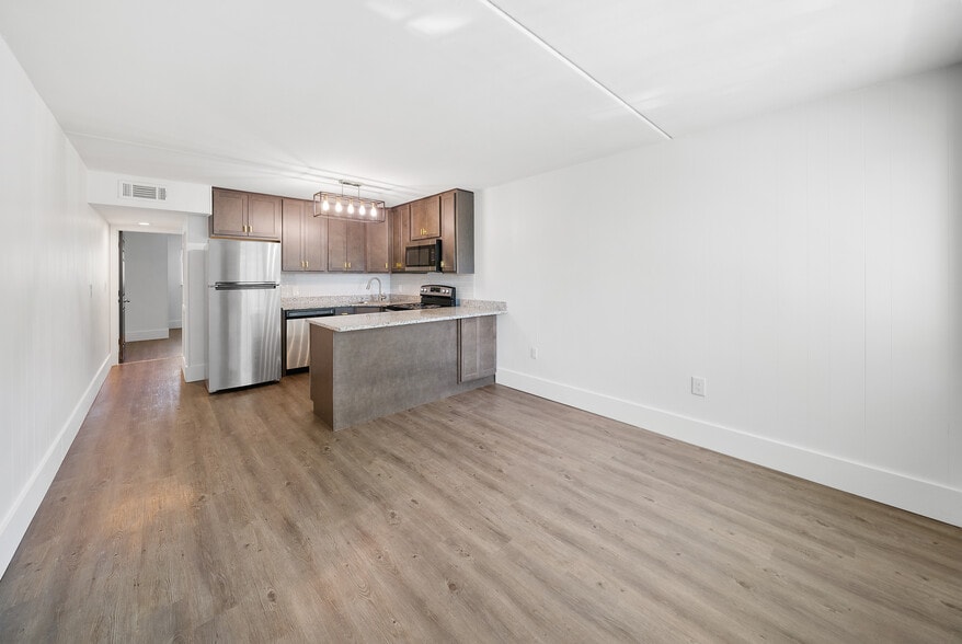 More Photos Of 480 Santa Rosa Blvd, Fort Walton Beach Apartments For Sale