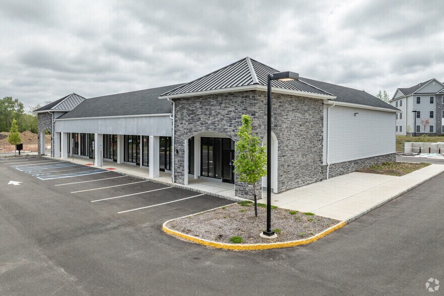 More Photos Of 540 State Route 34, Matawan Storefront Retail Office For Lease