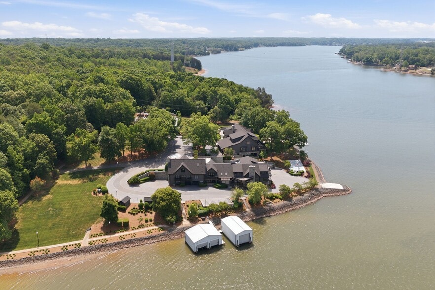 More Photos Of 9715 Nine Eagles Ln, Charlotte Specialty For Sale