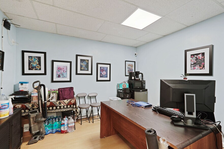 More Photos Of 304 W Harding Way, Stockton Office For Sale