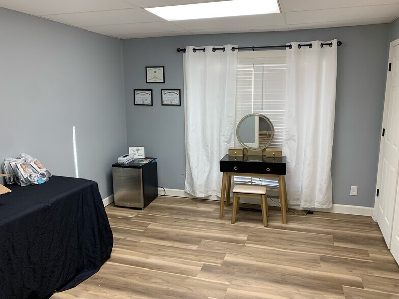 More Photos Of 219 8th St N, Columbus Office Residential For Sale