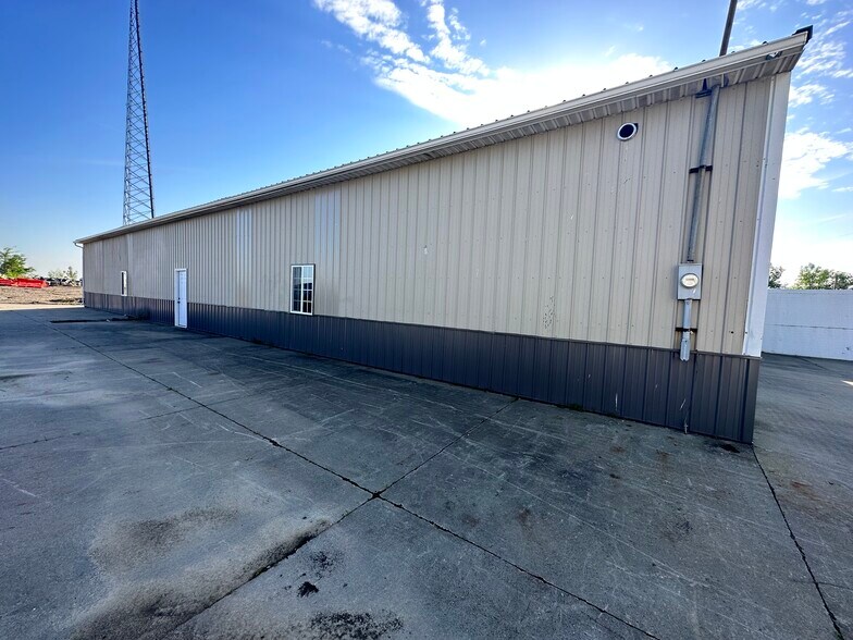 More Photos Of 66310 Pisgah Rd, Quaker City Warehouse For Lease