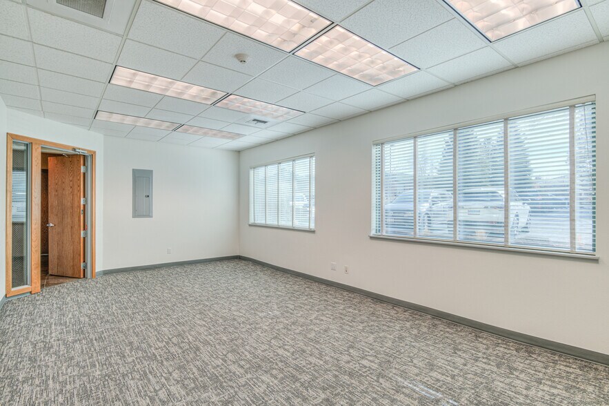 More Photos Of 296 SW Columbia St, Bend Office For Lease