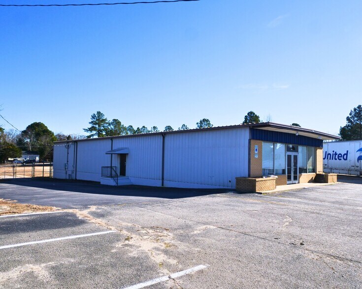 More Photos Of 110 N Fourth St, Spring Lake Light Manufacturing For Sale