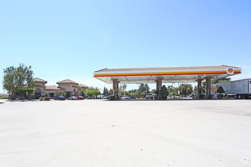 More Photos Of 1330 N Plaza Dr, Visalia Freestanding For Lease