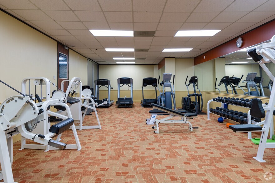 More Photos Of 14950 Heathrow Forest Pky, Houston Office For Lease