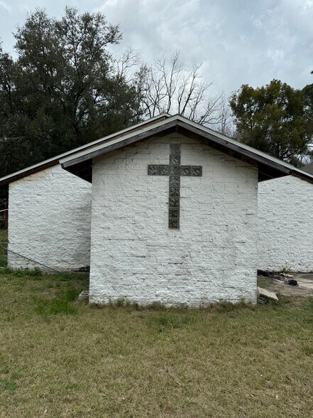 More Photos Of 2367 Jernigan Rd, Jacksonville Religious Facility For Sale
