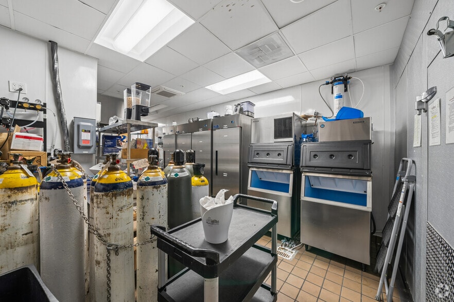 More Photos Of 2225 Telegraph Ave, Oakland Hotel For Sale