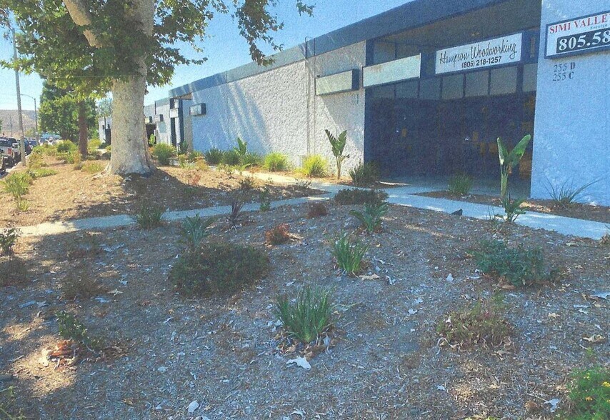 More Photos Of 255 Easy St, Simi Valley Manufacturing For Lease