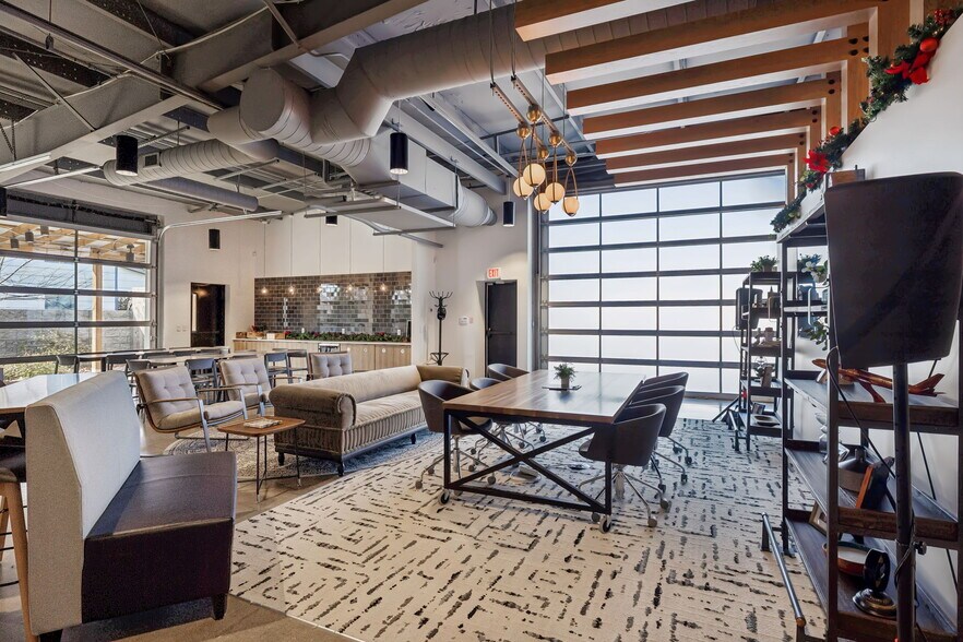 More Photos Of 5101 Kentucky Ave, Nashville Office For Sale