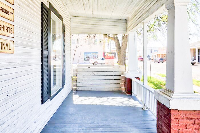 More Photos Of 318 E Washington Ave, Navasota Storefront Retail Office For Lease