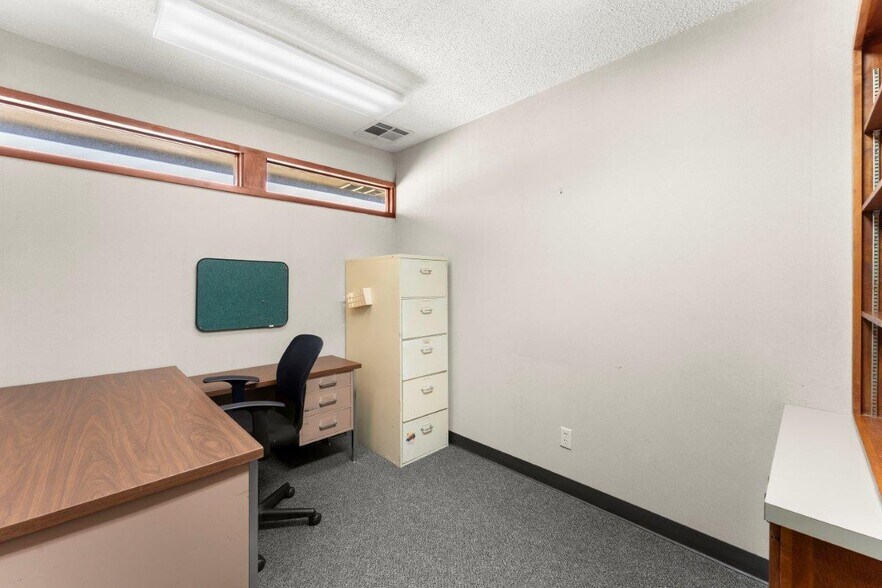 More Photos Of 4150 Nelson Rd, Lake Charles Healthcare For Lease